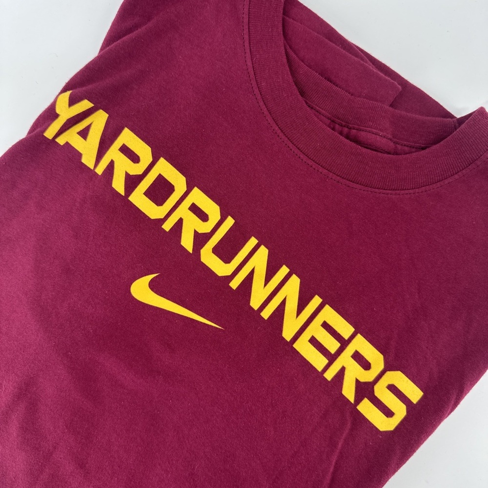 Nike Yardrunners T Shirt Burgundy Graphic Men's Large NWOT